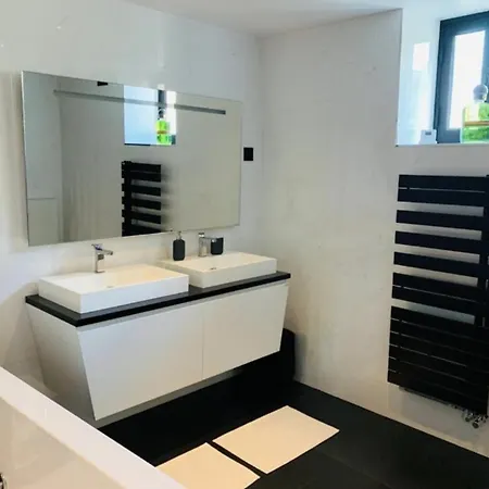 Πανσιόν Raspail 4*