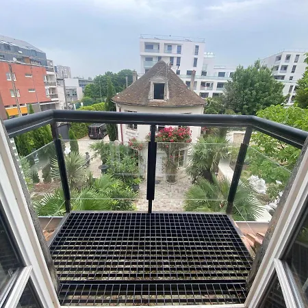 Raspail Гостевой дом 4*