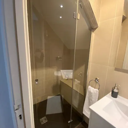 Πανσιόν Raspail 4*