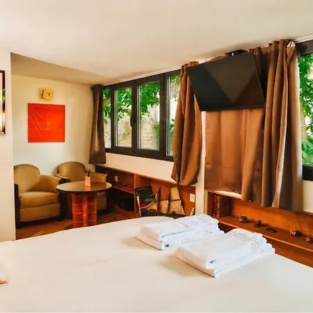 Гостевой дом Raspail 4*