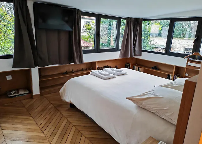 Raspail Гостевой дом 4*
